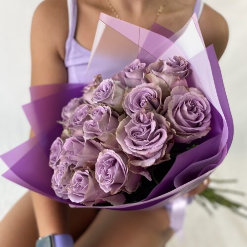 Букет из 15 эквадорский фиолетовых роз